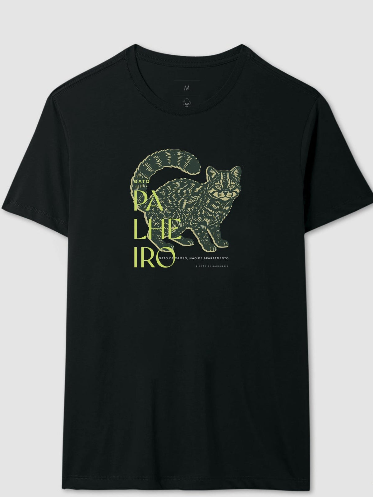 Camiseta com a estampa do gato-palheiro, em algodão peruano