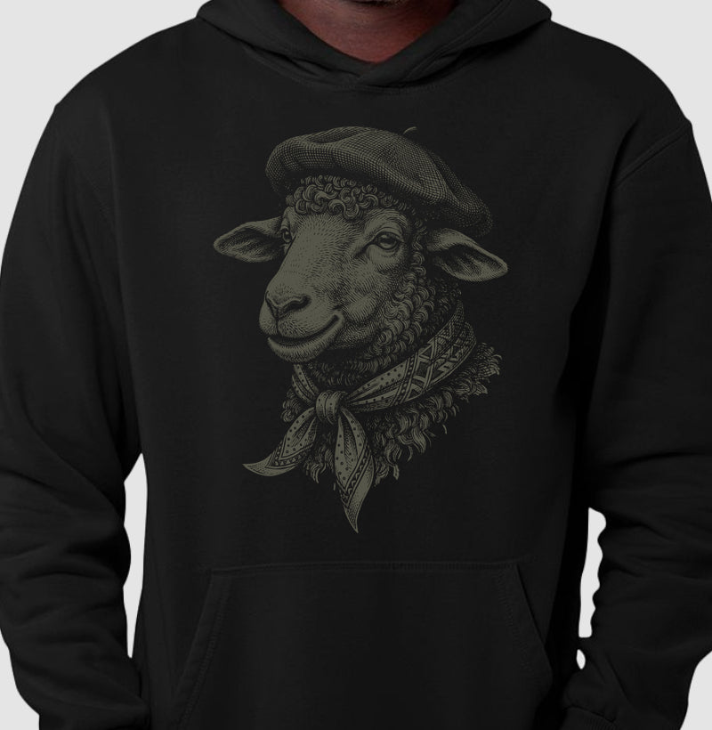 Close do Hoodie Ovelha Crioula na cor preta