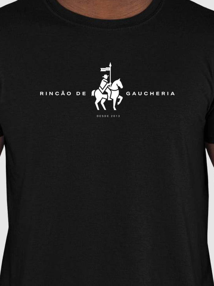 Camiseta O Lanceiro da linha La do Rincao, em algodao peruano
