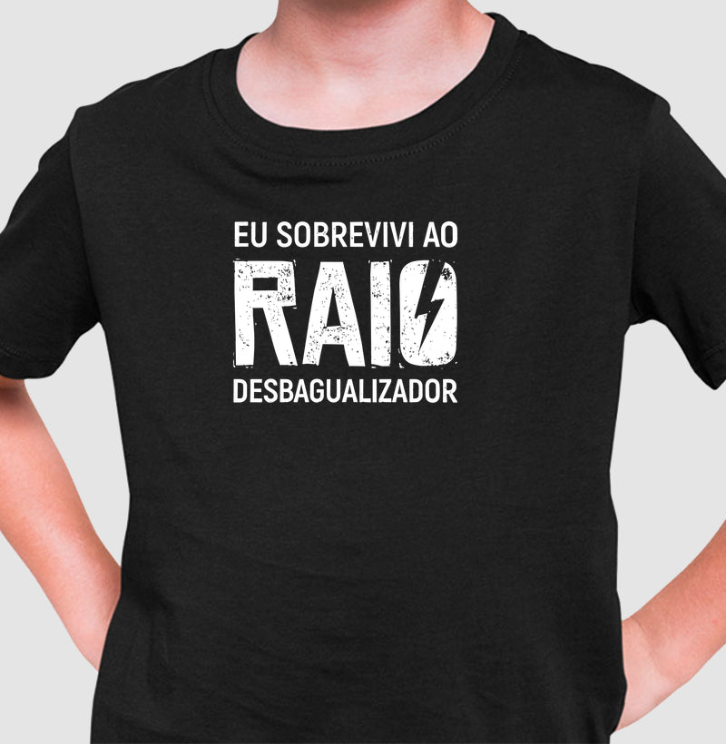 Camiseta Sobrevivi ao Raio Desbagualizador infantil na cor preta, do 2 aos 14 anos